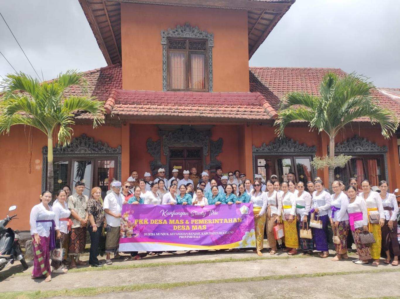 KUNJUNGAN STUDY TIRU PKK DESA MAS DAN PERANGKAT DESA MAS KECAMATAN UBUD ...